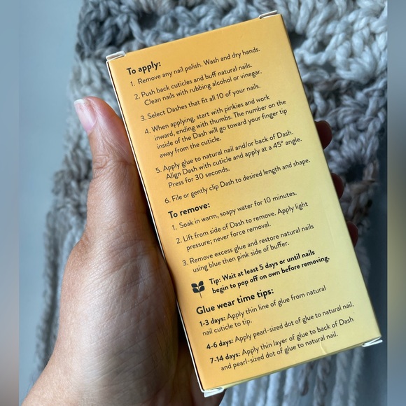 Red Aspen Nail Dashes in Shannon’s Sherbet Peach and Yellow Press On Nails - Picture 4 of 4